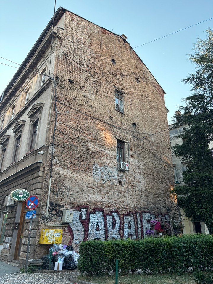 Bosna a Hercegovina - Sarajevo a pozostatky vojny